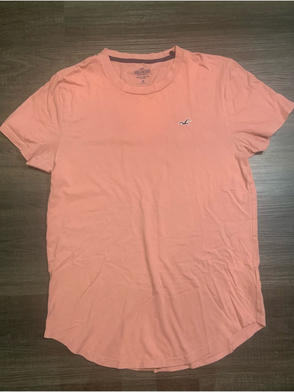 Hollister Men’s Short-Sleeve Crewneck Tee in Peach